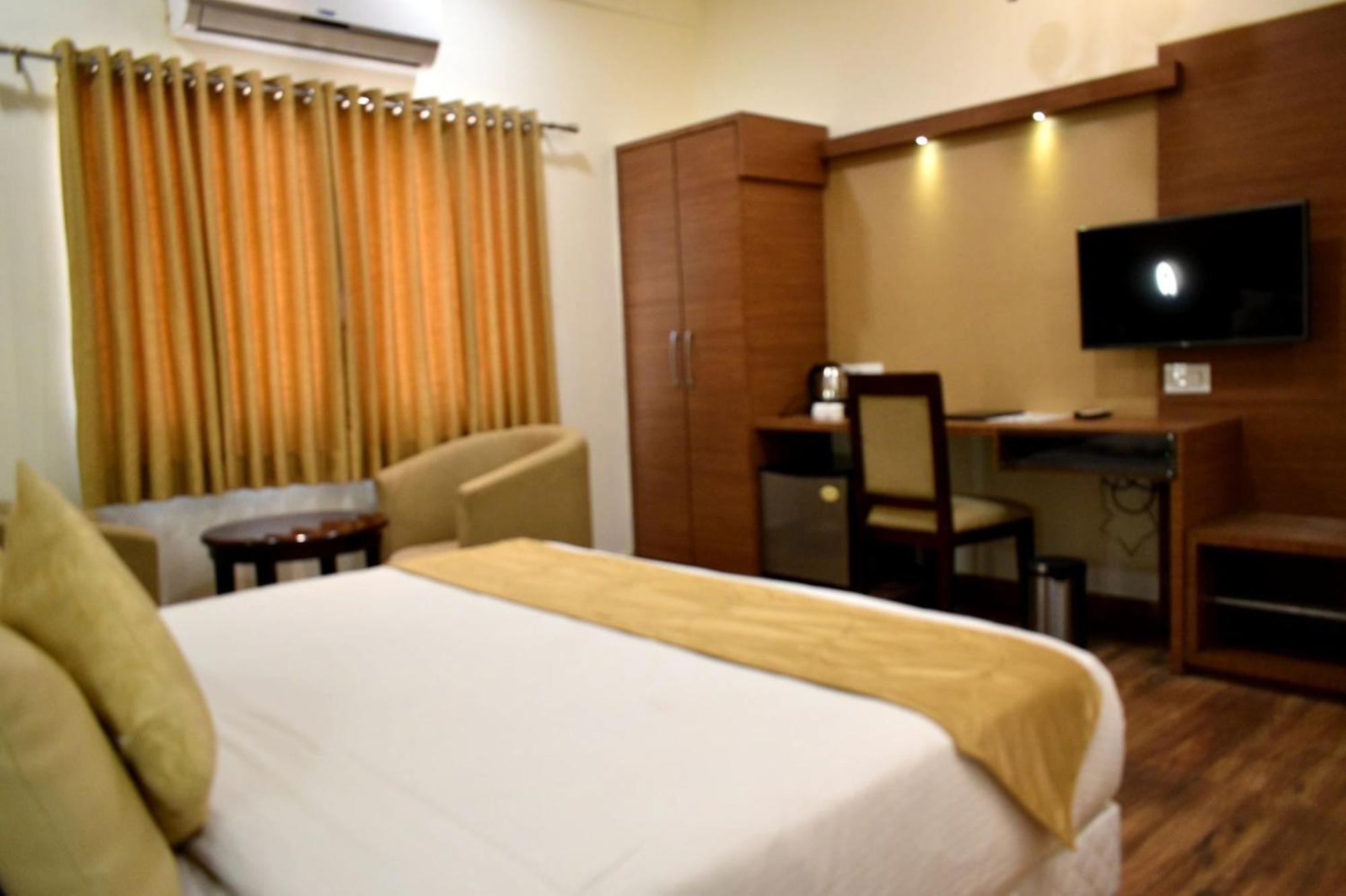 Hotel Aerocity Golden Close To New Delhi Airport Eksteriør billede